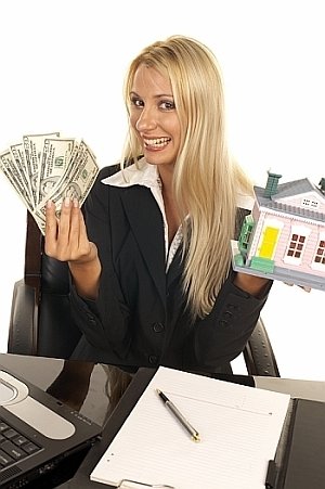 Secretara profesionista, ca asociata in firma imobiliara